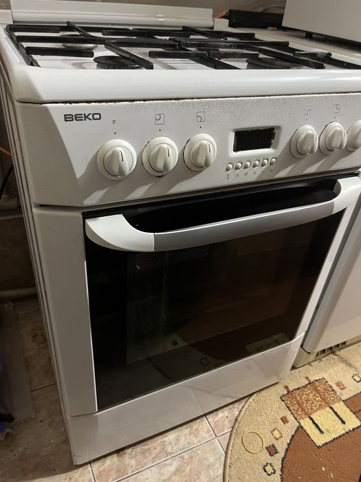 BEKO ~ Газова плита із електричною духовкою
