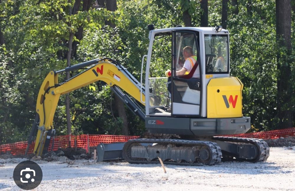 Serviço Mini giratoria com manobrador