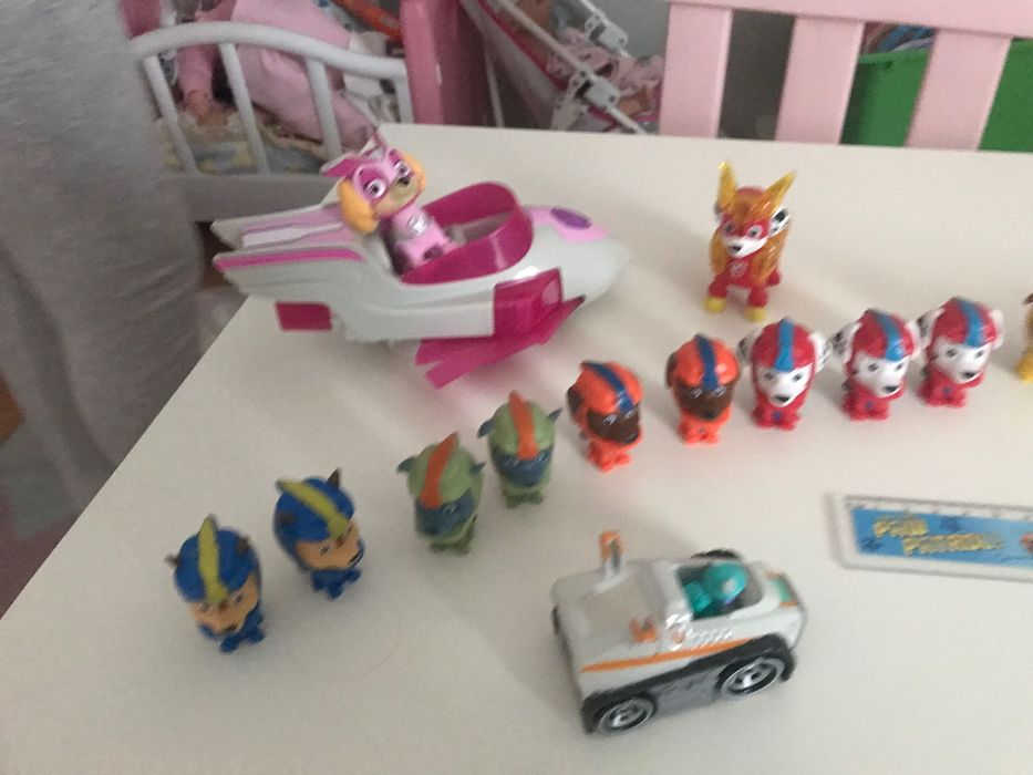 Psi patrol figurki i 2pojazdy