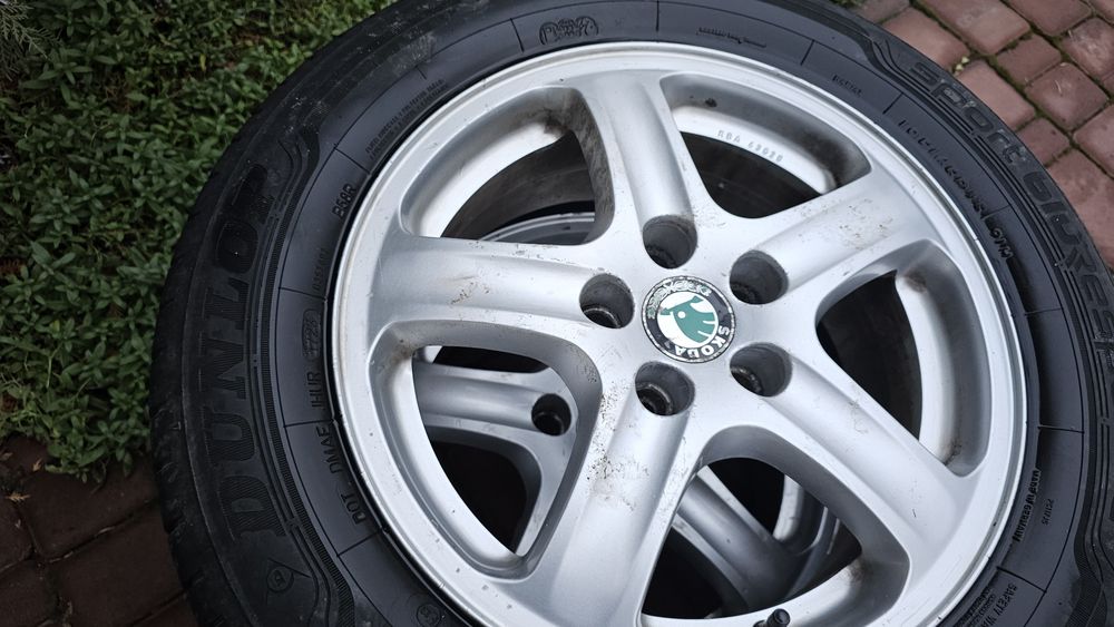 Диски  и шины  skoda 15/195/65  dunlop