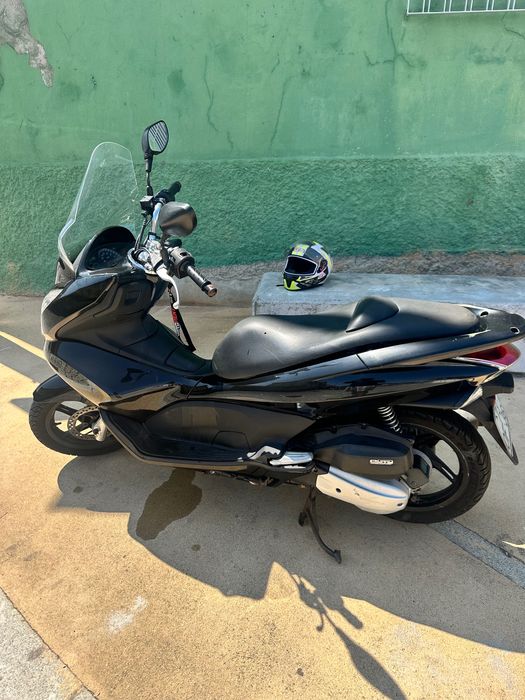 Honda PCX 125 2013 Preta – Automática – Económica