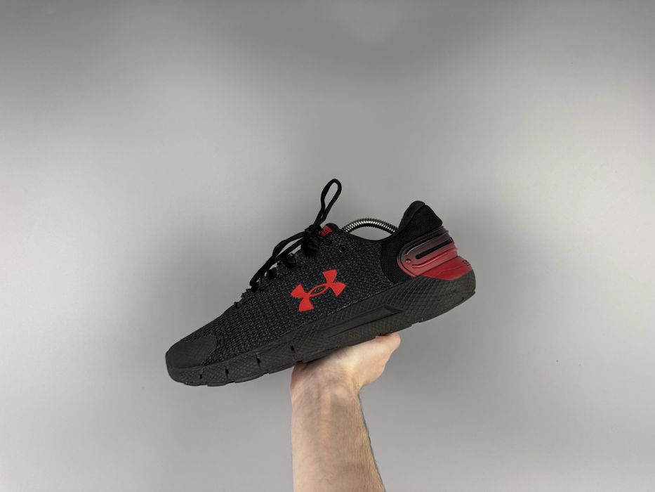 Розмір 45 29 см Чоловічі бігові кросівки Under Armour Charged Rogue 2.5
