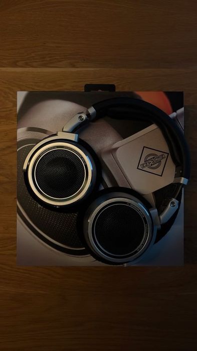 Auscultadores de estúdio Neumann NDH 30
