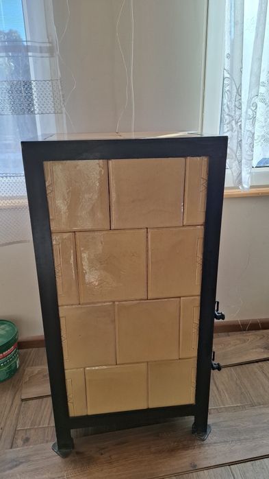 Piec kaflowy. Używany.