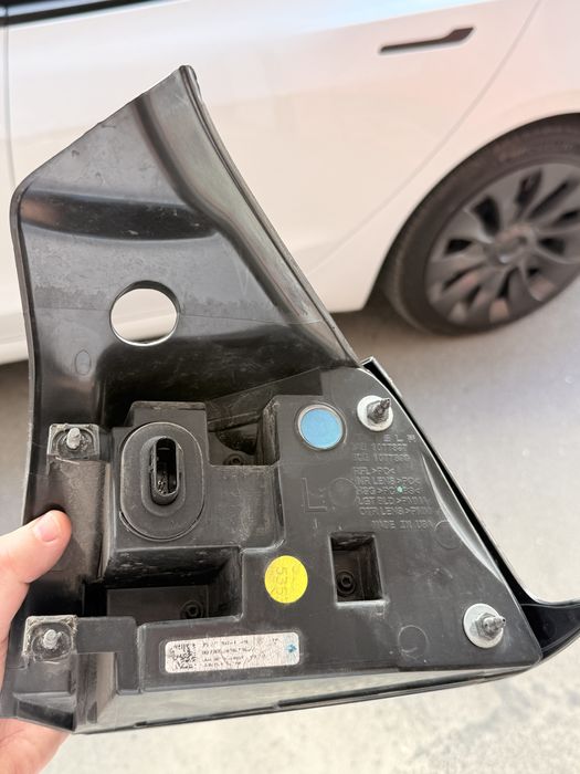 Задні ліхтарі Tesla 3 USA L R Тесла 3