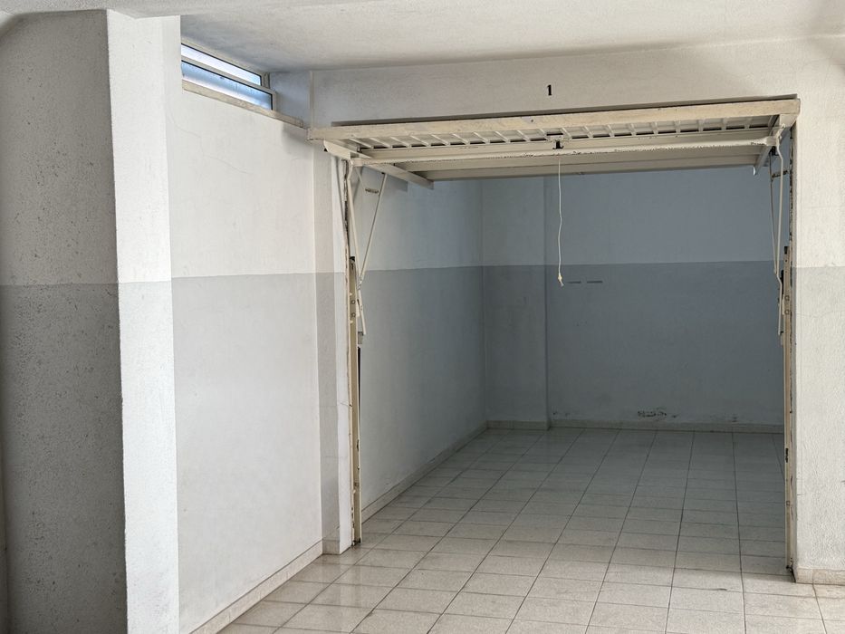 Garagem Box 20 m² c/ Quadro elétrico | Charneca de Caparica