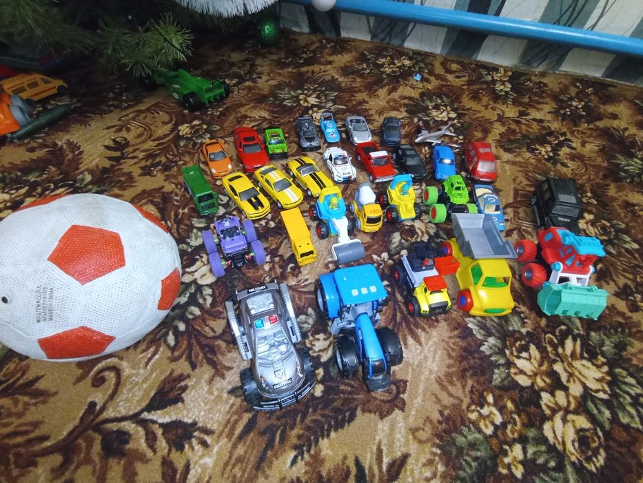 Іграшки б/у, недорого