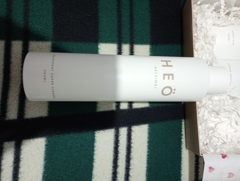 Zestaw produktów do stylizacji i pielęgnacji włosów Heö Helsinki