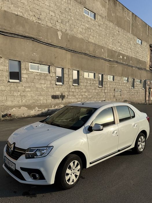 Авто Renault Logan 2020