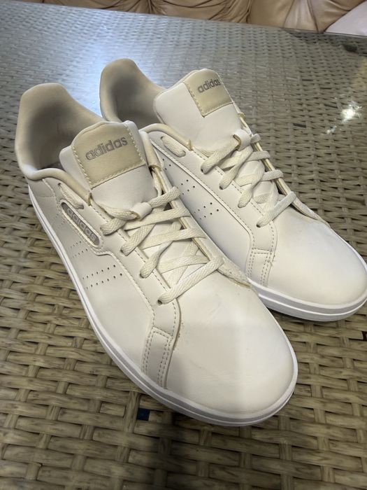 Кросівки кеди adidas у відмінному стані