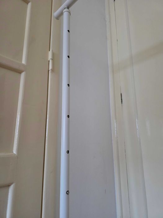 Suporte cabides IKEA Rigga