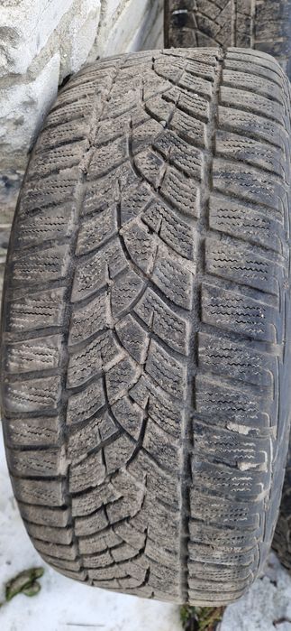 Продам комплект зимових шин з легкосплавними дисками  205 50 17