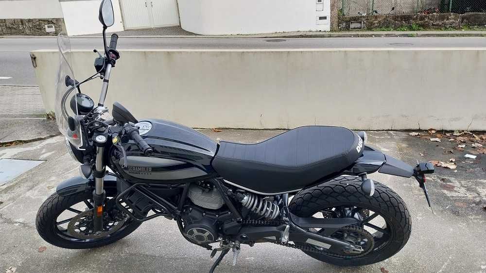 Ducati 400 como nova 10.800kms IUC 20€