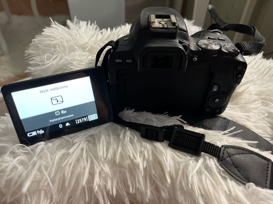 Aparat Canon eos 200d