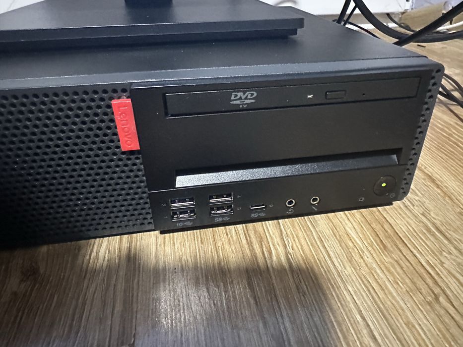 Komputer lenovo m920S zestaw