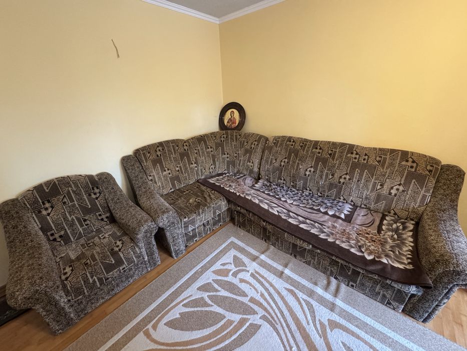 Продам  диван та 2 крісла, самовивіз Млинів)