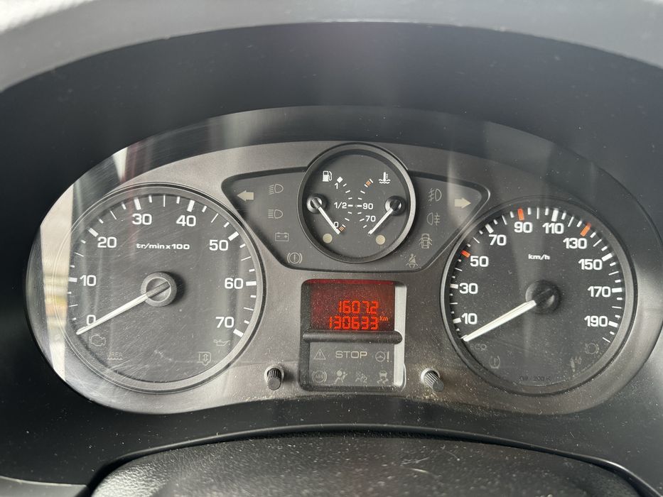 Peugeot partner 1.6 3 lugares