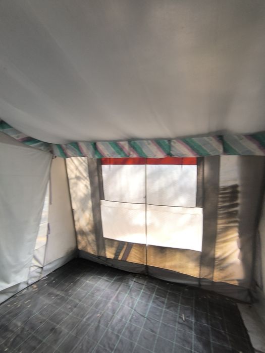 Auto tenda usada
