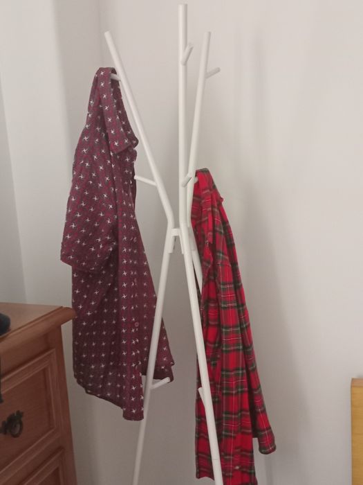Cabide de pé Ikea