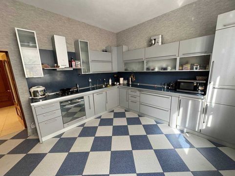 Продаю 2- х эт. дом на Б. Фонтане