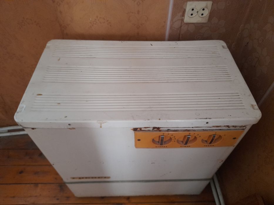 Стиральная машина Сибирь старая 60е годы