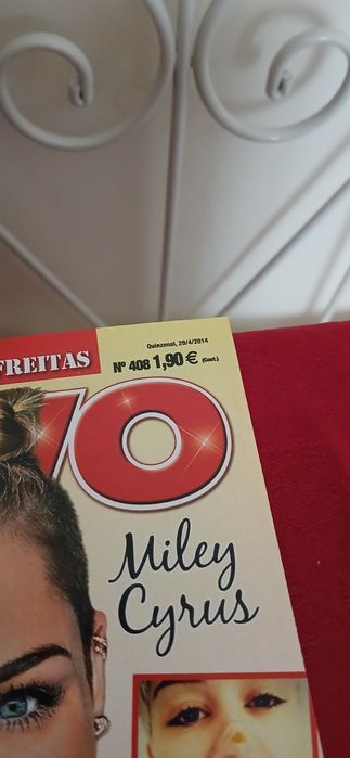 Capa Bravo Miley Cyrus + Artigo
