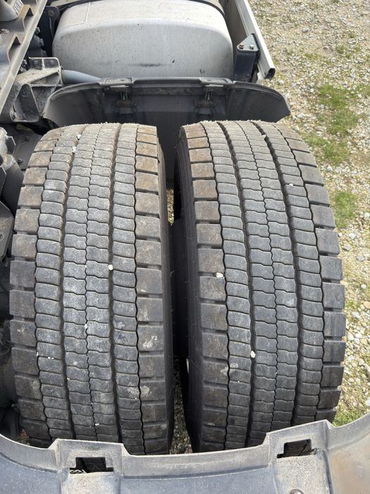 Pneus sem jante 315/70R/22.5