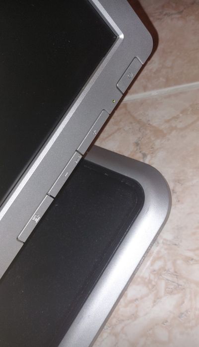 Monitor hp S/ hdmi Funciona Bem faço entrega domicílio