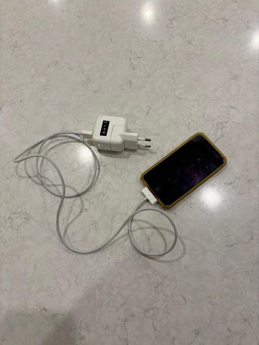 Apple iPod Touch 4ª Geração – 8 GB – Bom Estado