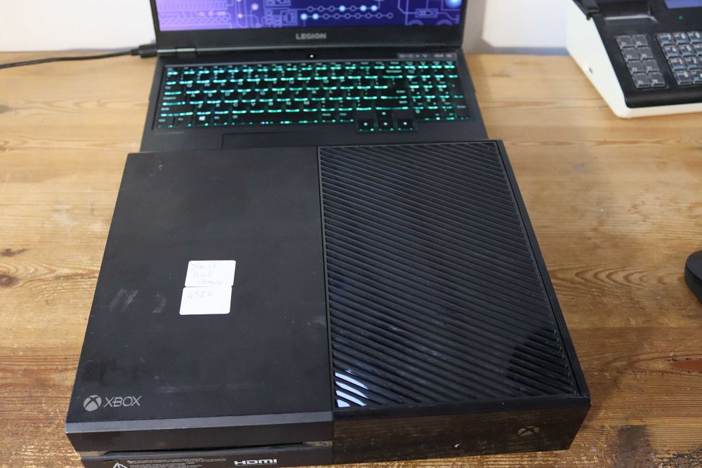 Konsola Xbox One czarny (4526)