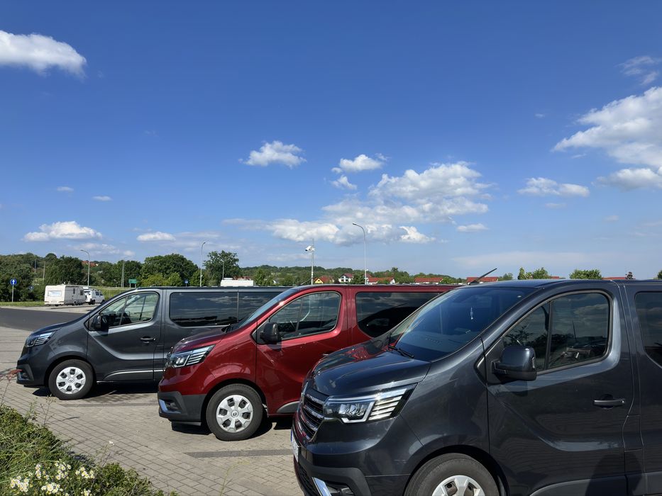 Przewóz osób, transfery na lotniska, obsługa imprez okolicznościowych