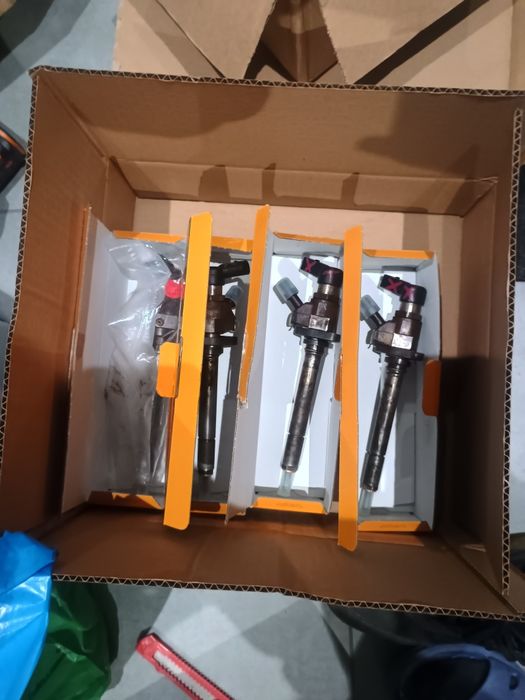 Wtrysk Wtryskiwacz 2.0 TDCi HDi