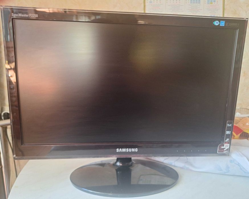 Продається монітор Samsung P 2250