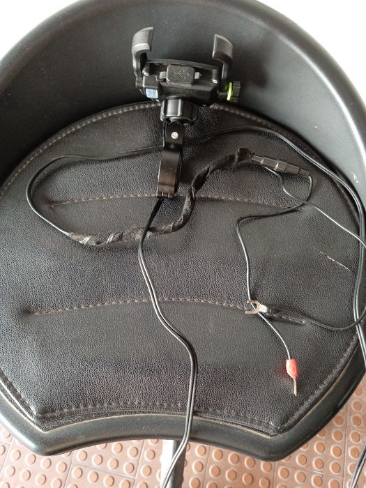 Apoio de telemóvel com USB