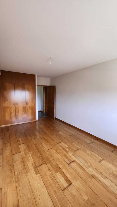 Apartamento T2 em Azurara