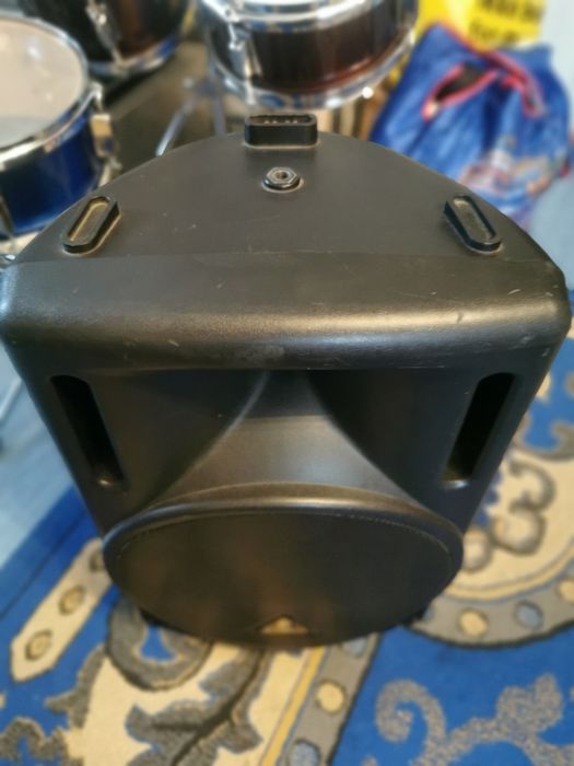 Kolumna aktywna Behringer