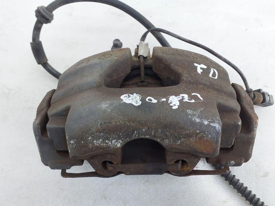 Pinça travão / maxila de travão frente direita VOLKSWAGEN Touareg (7L)