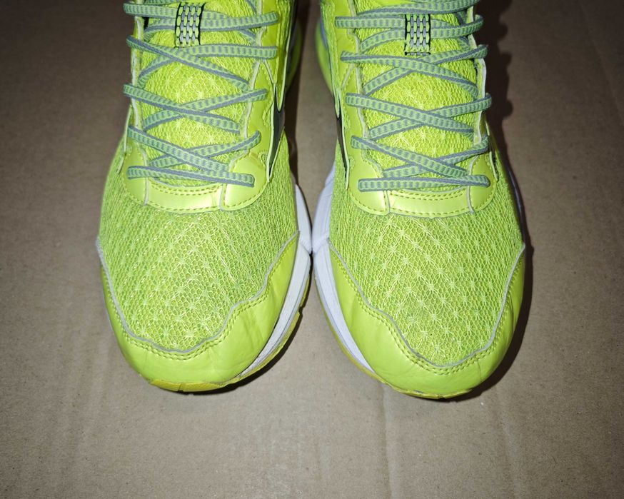 Оригінальні Кросівки Mizuno Wave Rider 19