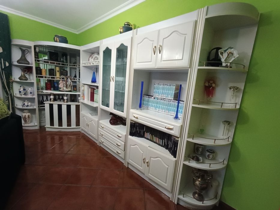 Estante branca de 4 módulos