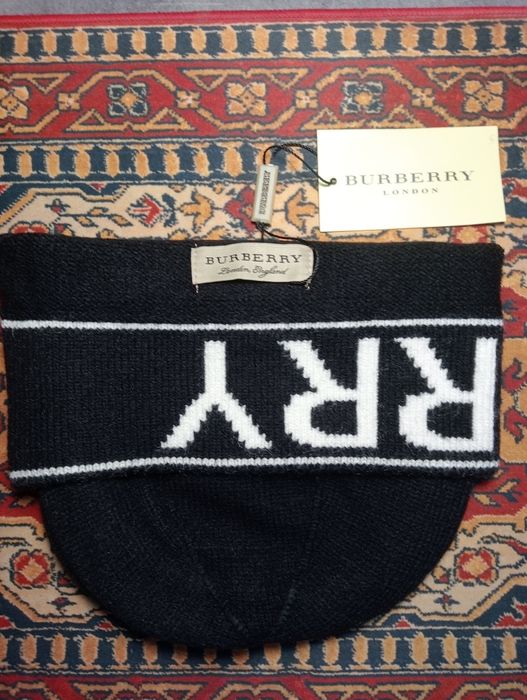 Zimowa czapka burberry