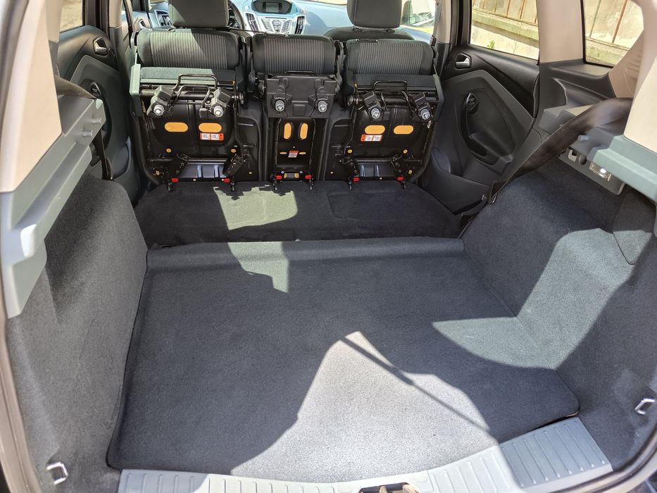 Ford C-Max — fotografia 9