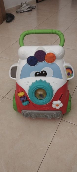 Vendo andarilho de criança impecável