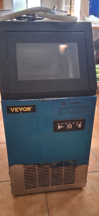Maquina Gelo Profissional - Para Cafe ou Bar