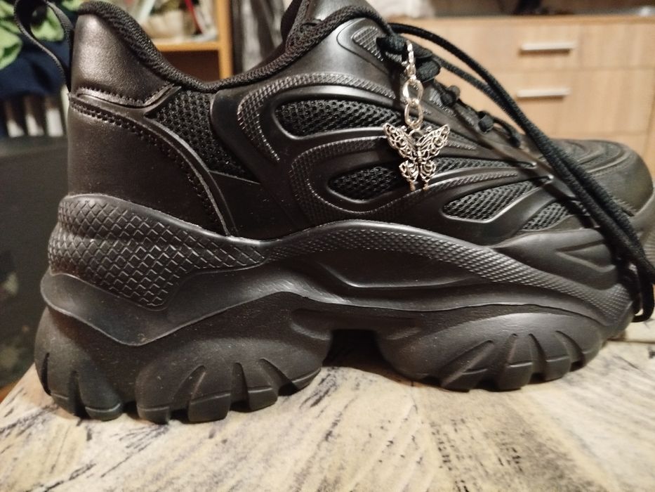 Обувь  42  размер