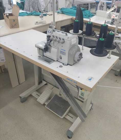Продам оверлок Jack 798D