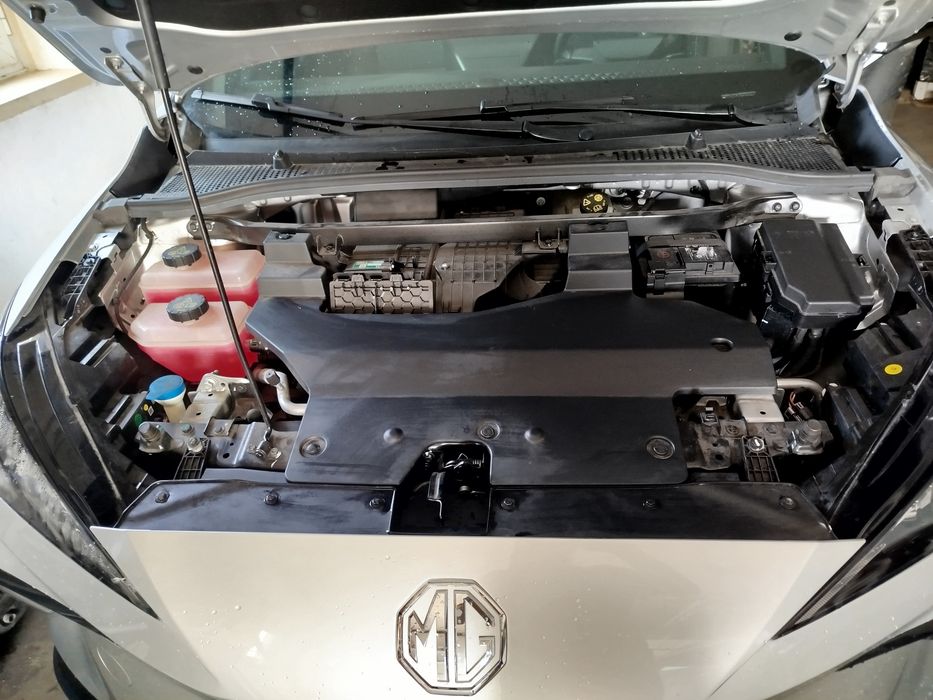 Vendo  MG4  Luxury 64kw