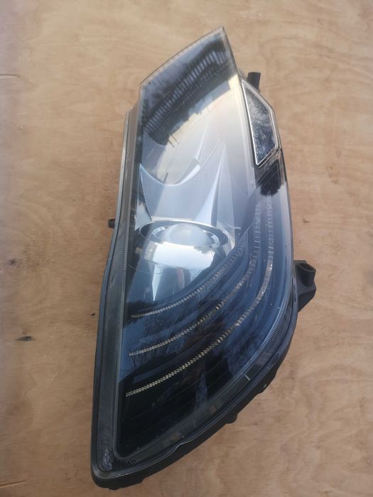 Фара Skoda Superb 2 Супер 2 Адаптивна