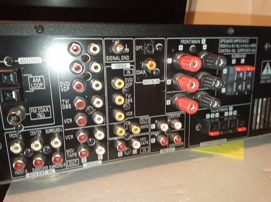Amplificador com rádio Denon AVR 1600RD