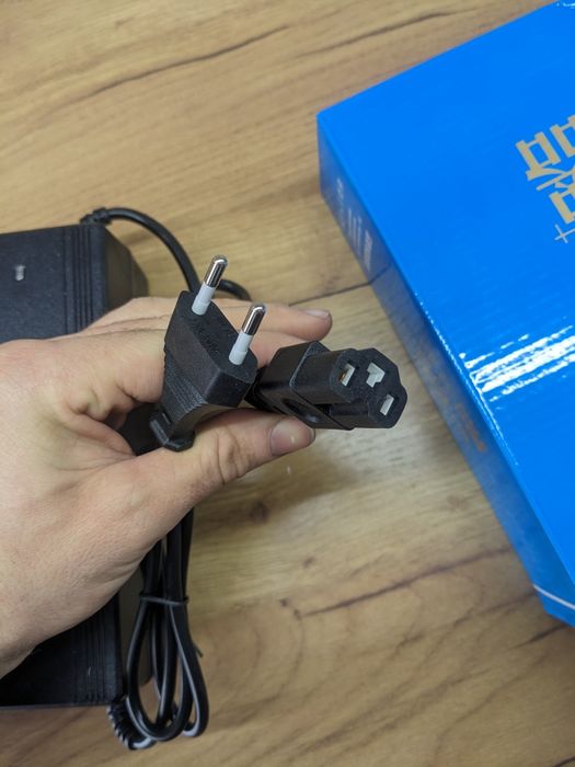 Зарядний пристрій електроскутера 72V 5-10А Li-ion