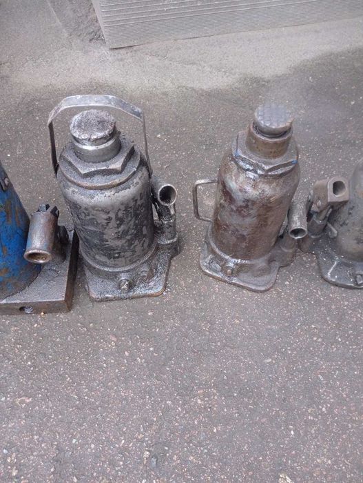 Домкрат 5 т, 12 т, 40т.